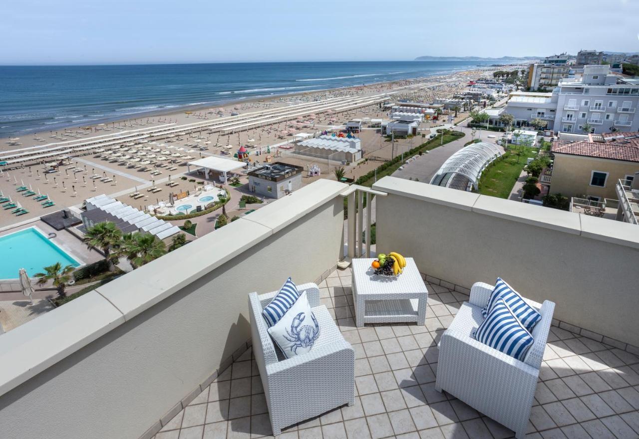 Hotel Admiral Riccione Exterior foto